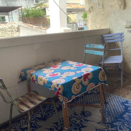 Blue Bambou Apartment Арл Екстериор снимка